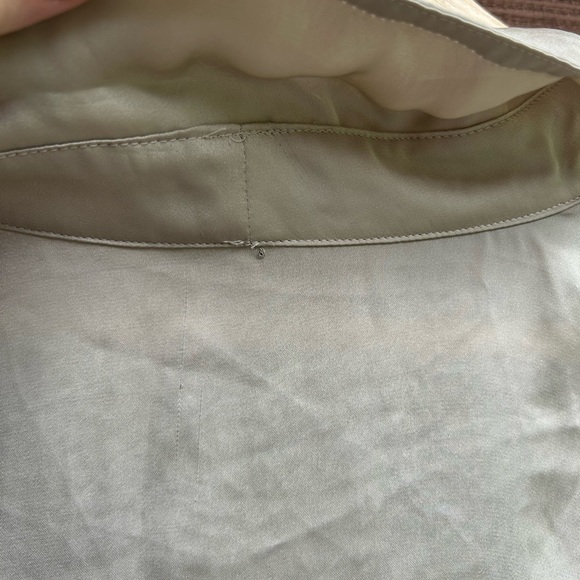 VINCE Gold Cowl Neck Blouse Size 8 - Picture 7 of 7